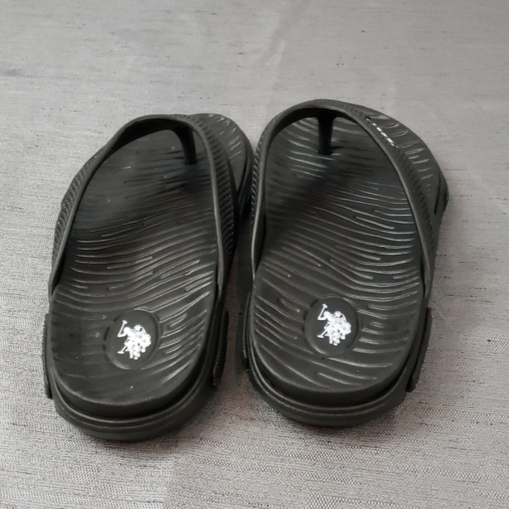 US Polo Assn. Mens Black Flip Flops Nwot - Picture 3 of 6